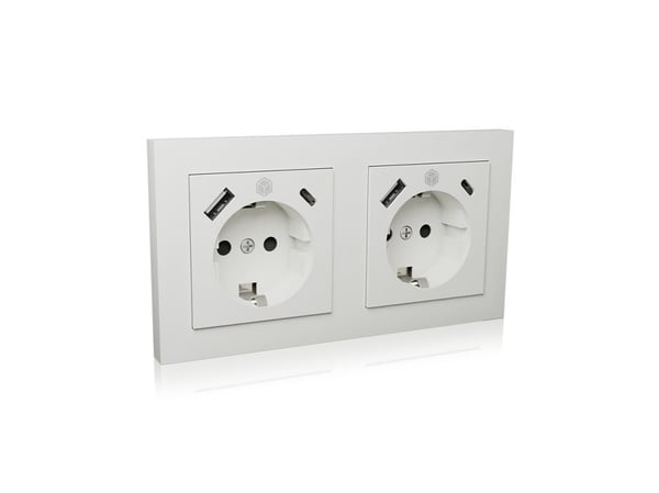 ICY BOX pistorasioita 2 kpl uppoasennettava sarja, joissa kummassakin on 1xUSB-A ja 1xUSB-C-liitäntä