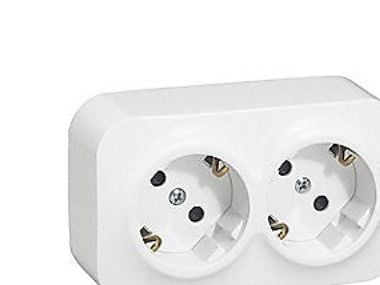 LEGRAND Forix indendørs dobbelt stikkontakt SCHUKO standard med pille sikring, 16A 2 x 2P+jord . Komplet i udvendigt underlag, Hvid.