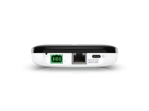 Ubiquiti UISP Fiber XG - Optisk nettverksenhet - XG-PON - 10 Gbps - 1GbE, 2.5GbE
