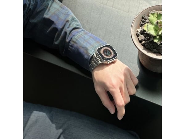 Just Mobile titaniumklokkerem til Apple Watch Ultra (1&2) - Sølv Titanium