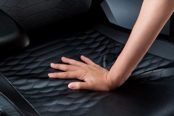 Razer Iskur V2 - Spillestol - ergonomisk - armlener - T-formet - tipping - roterende - syntetisk skinn - svart