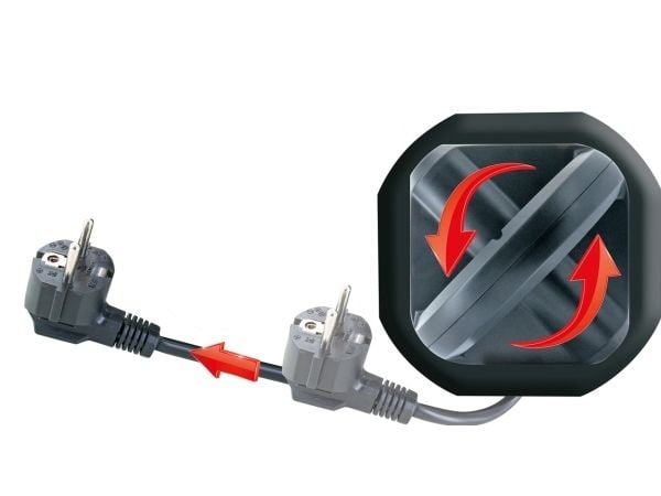 Schwaiger pistorasia torni 7xSchuko+2x USB, 1.8m
