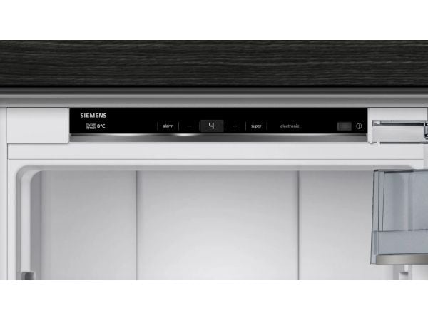 Siemens iQ700 KI81FPDE0 - Integrert kjøleskap - 177,5 x 56 cm. - Flatt hengsel - Soft Close