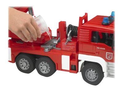 BRUDER Professional-sarja - MAN brandbil med svingestige (MAN-brändi)