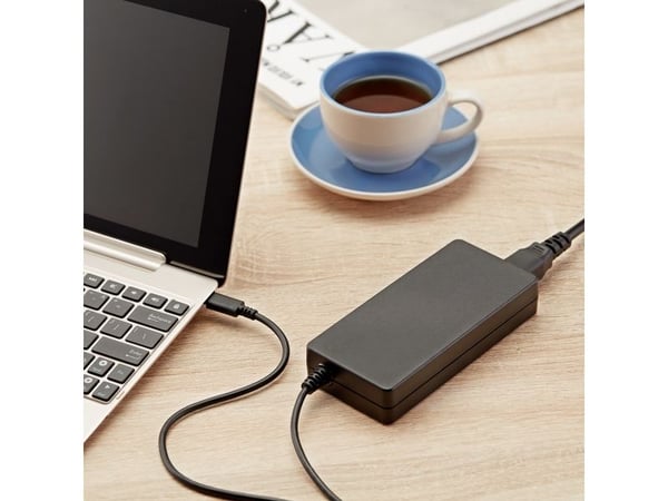 FSP NB C 100 - USB-C strömadapter - AC 100-240 V - 100 Watt