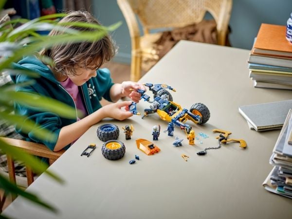 LEGO Ninjago 71811 Arins ninja-terrengbuggy