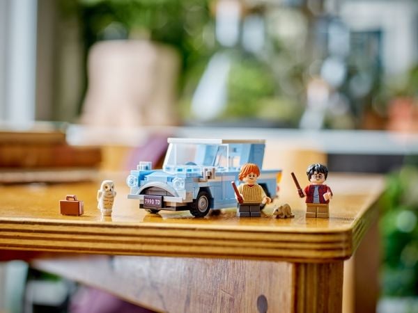 LEGO Harry Potter TM 76424 Flygende Ford Anglia™