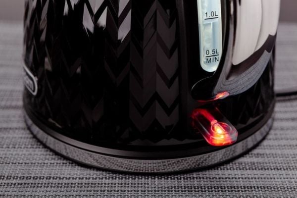 ELDOM C265C NELA, 1,7 l, 2000 W, Sort, Vannivåindikator, Trådløs, Filtrering