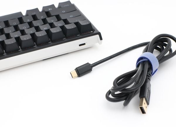 Ducky One 2 Pro Mini - Tastatur - bakgrunnsbelyst - USB - QWERTY - USA - tastsvitsj: Kailh