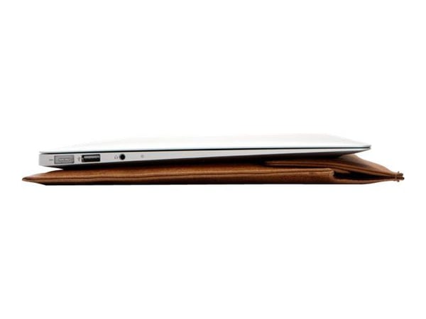 dbramante1928 - Læder sleeve til notebook - 15" - gylden tan