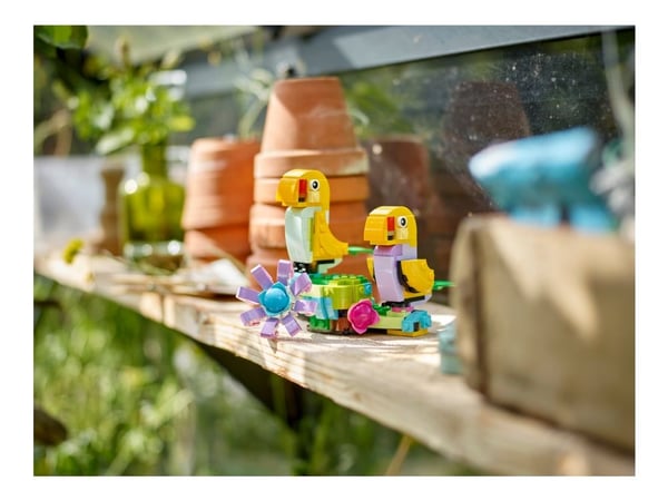 LEGO Creator 31149 Kukkia kastelukannussa