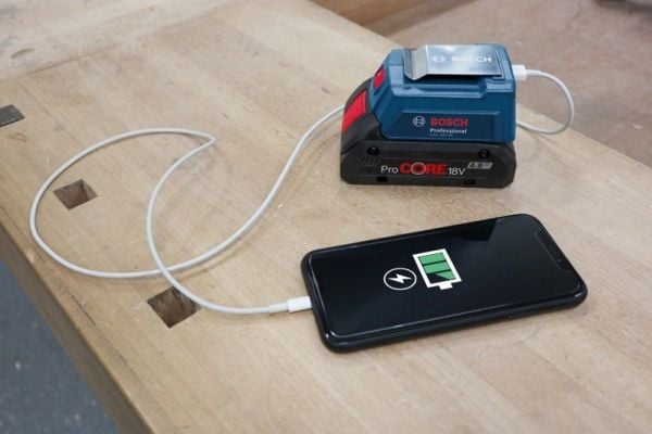 Bosch Professional GAA 18V-48 USB-opladestation 06188000L6 - SOLO