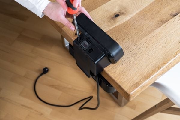 Brennenstuhl estilo Duplex pöytäpistorasia 2m, 1x USB C, 1x USB A, 10x turvapistorasia, hopea/musta