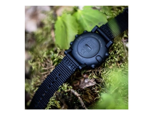 Suunto Core Alpha - Sportklocka med rem - handledsstorlek: 140-240 mm - monokrom - 67 g  - stealth
