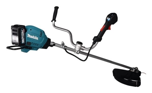 Makita XGT UR006GM101 - Röjsåg - sladdlös - 40 V - 4 Ah - 0-4600/0-5500/0-7000 vpm - 25.5/30.5/43 cm - 6.3 kg