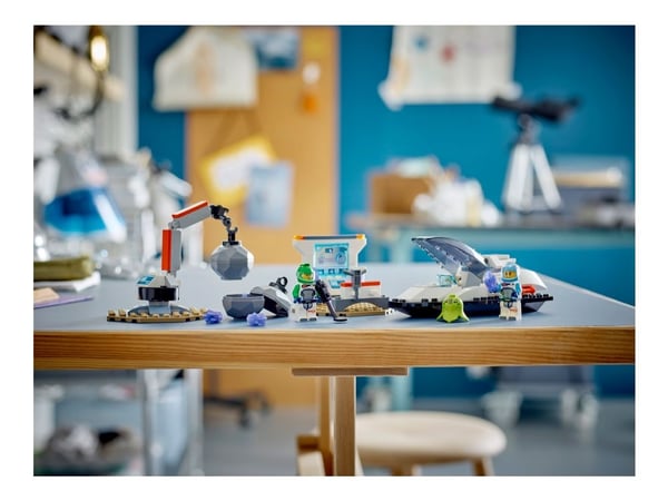 LEGO City 60429 Avaruusalus ja asteroidilöytö