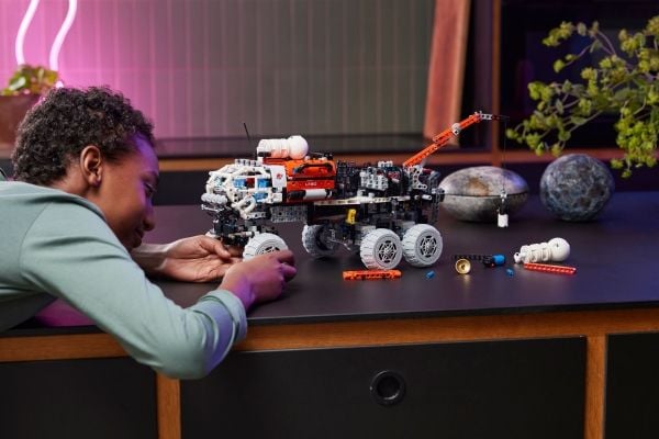 LEGO Technic 42180 Mars team utforskningsrover