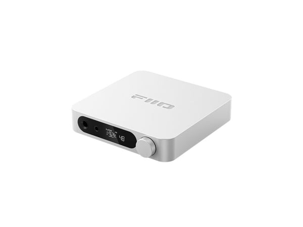 FiiO K11, 0,00035%, 126 dB, 32-bit/384kHz, 1,2 O, 20 - 20000 hz, 6,3mm