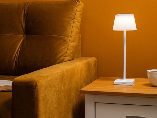 Tracer Pluto - Skrivebordslampe - LED - 4 W - klasse F - warm light/cold light/neutral light - 3000/4000/5000 K - hvit