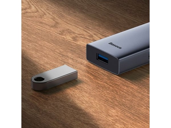 Baseus UltraJoy 5-porttinen, langallinen, USB 3.2 Gen 1 (3.1 Gen 1) Type-C, harmaa, 5 Gbit/s, 4K Ultra HD, 30 Hz