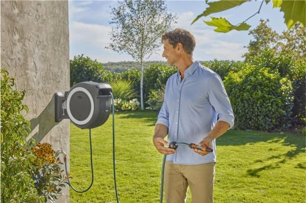 Gardena Batteridrevet veggslangetrommel PowerRoll 35 meter - Solo