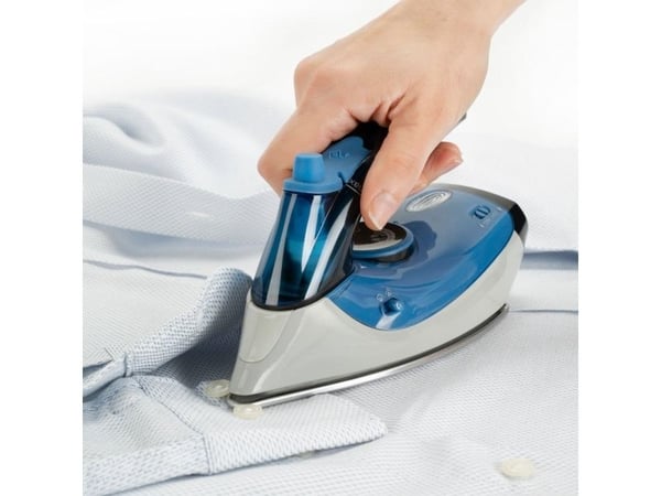 Black&amp;Decker matkasilitysrauta Black+Decker BXIR1000E (1000W; sininen/hopea)