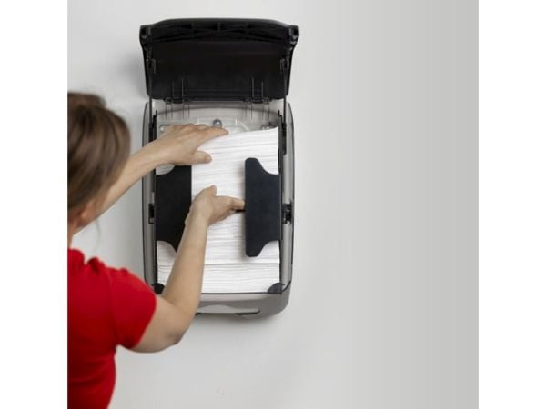 Dispenser, Katrin, Midi, 14,2x30,1x44,5 cm, svart, plast, for håndklær maks. dybde 10,2 cm og maks. bredde 24 cm