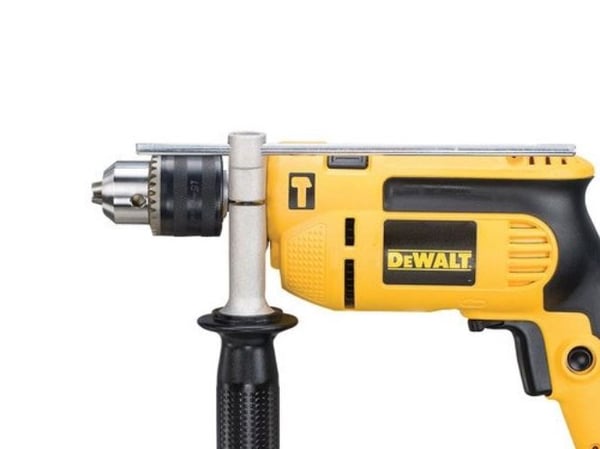 DEWALT slaghammarborr 650W DWD024K 13 mm nyckelset i väska