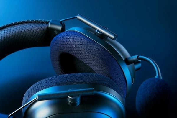 Razer BlackShark V2 PRO - Hodesett - full størrelse - Bluetooth / 2,4 GHz radiofrekvens - trådløs - USB-C - lydisolerende - svart