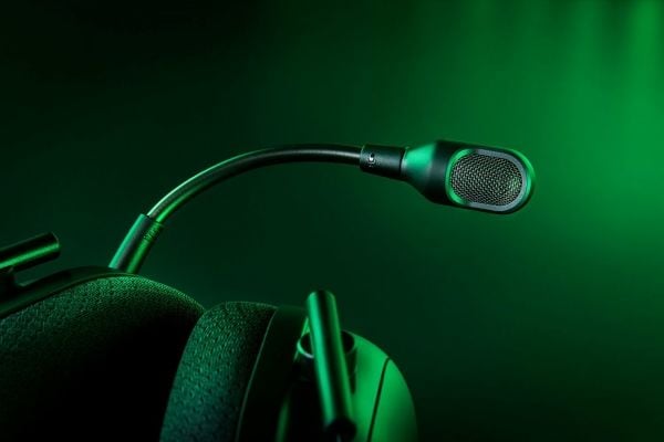 Razer BlackShark V2 PRO - Hodesett - full størrelse - Bluetooth / 2,4 GHz radiofrekvens - trådløs - USB-C - lydisolerende - svart