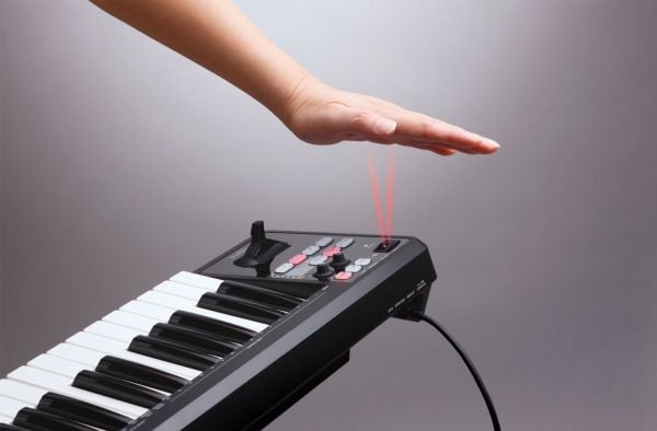 Roland A-49, 49 taster, Knapper, Rotasjon, USB, 836 mm, 182 mm, 84 mm