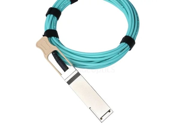 BlueOptics BO070703W10M-BO, 10 m, AOC, QSFP56, QSFP56