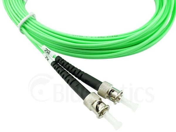 BlueOptics© Dupleks fiberoptisk patchkabel, LC-UPC/ST-PC beige, 0,5 meter, multimodus G50/125µm, OM5, inngangsdempning: mindre enn 0,2dB, merkefibe...