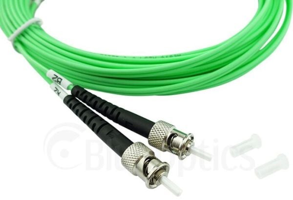 BlueOptics© Dupleks fiberoptisk patchkabel, LC-UPC/ST-PC beige, 0,5 meter, multimodus G50/125µm, OM5, inngangsdempning: mindre enn 0,2dB, merkefibe...