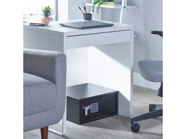 Yale YLV/200/DB2, Bærbar safe, Sort, Kombinasjonslås, 24 l, Stål, Gulv/vegg