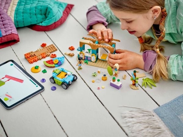 LEGO Friends 42625 Smoothie-bod ved stranden
