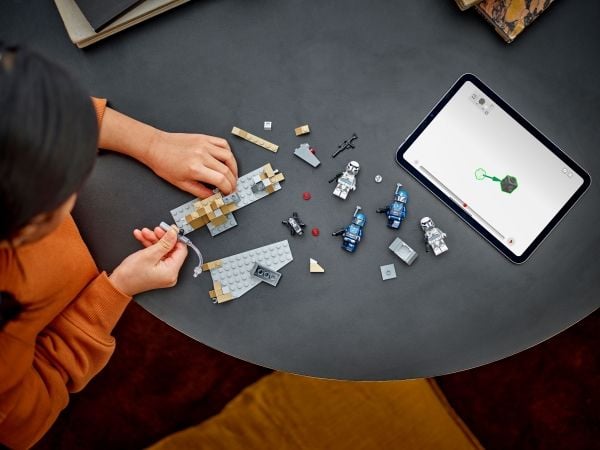 LEGO Star Wars TM 75373 Bakhold på Mandalore™ – stridspakke