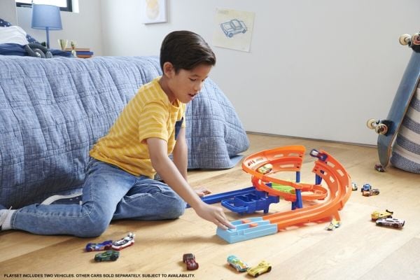 Mattel HW ACTION ZAKRECONA PETLA HTK17 PUD2