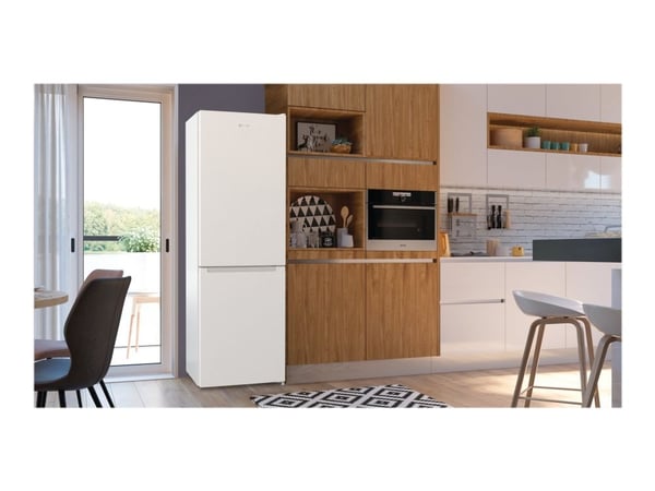 Gorenje NRK6202EW4 - Kylskåp/frys - bottenfrysskåp - fördjupning - bredd: 60 cm - 331 liter - Klass E - vit