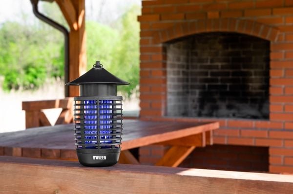 Noveen insektslampa IKN7 IPX4 svart