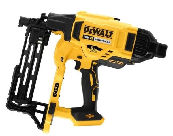 DEWALT 18V 40/45/50mm AITAUSTYÖKONE, jossa on verkkolaite ja latauslaite DCFS950N