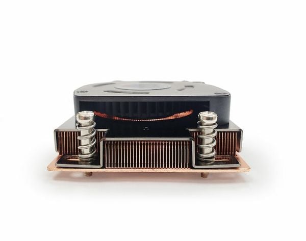 Dynatron A52, ilmanjäähdytin, 8 cm, 2000 rpm, 8600 rpm, 62,2 dB, 26,25 kuutiometriä/min.