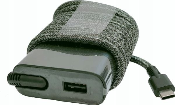 HP:n ei-PFC USB-C-matkasovitin - Virtasovitin - 65 wattia