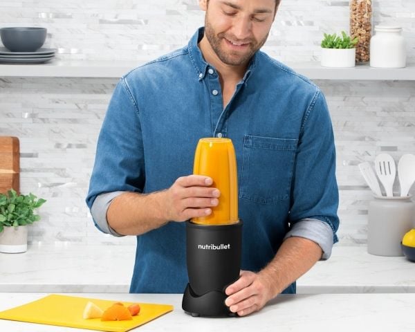 NutriBullet Pro 900, Pöydällä pidettävä tehosekoitin, 0,9 L, Syke-toiminto, Jäänmurskaus, 0,6 m, 900 W
