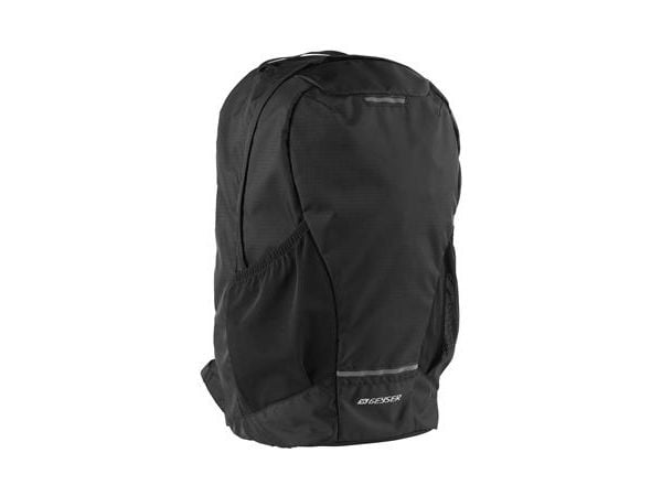 GEYSER Sportig ryggsäck i ripstop med vattenavvisande BIONIC-FINISH® ECO, stretch sidofickor bl.a. för vattenflaska