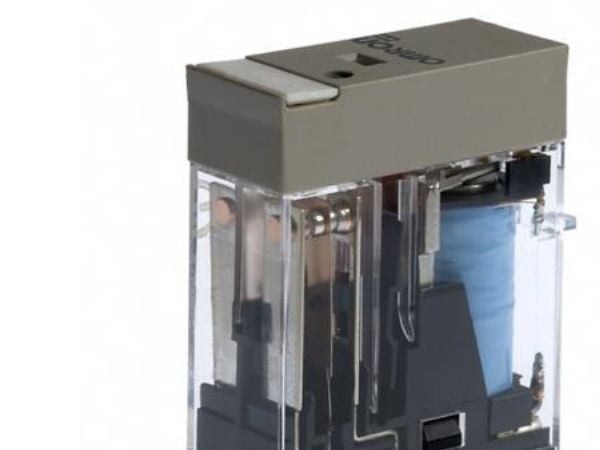Rele, pistorele, 8-napainen, DPDT, 5A, mekaniikka- ja LED-merkkivalot, etiketti, 24VDC G2R-2-SN 24DC(S)