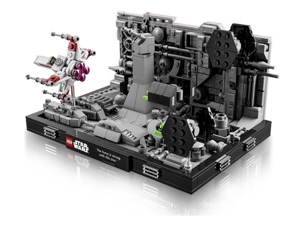 LEGO Star Wars 75329 Death Star Trench Run Diorama