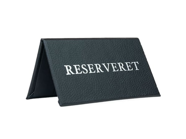 Classic RESERVERET (DK) bordskilt, sort