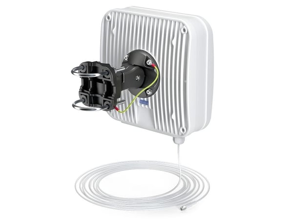 QuWireless APLS1-H1, 7 dBi, 0.694-0.96/1.7-2.2/2.2-2.7 GHz, 7 dBi, 50 O, 70°, 70°