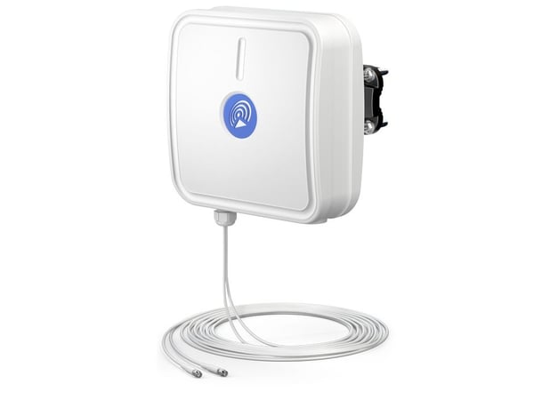 QuWireless AP5G2, 7,5 dBi, 0.694-0.96/1.7-2.2/2.2-2.7/3.3-3.8 GHz, 7,5 dBi, 50 O, 70°, 70°